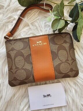 Coach Wristlet NWOT